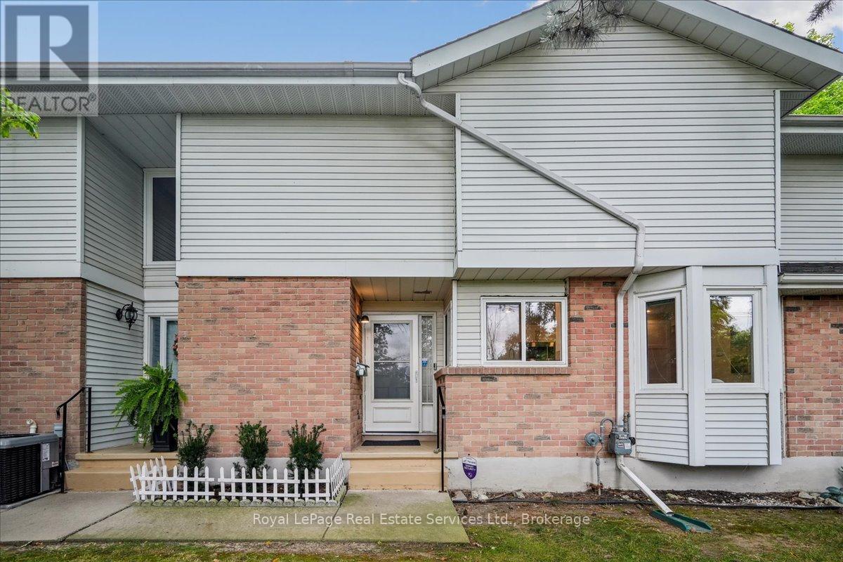 Property at 3 - 1513 UPPER MIDDLE ROAD image 3