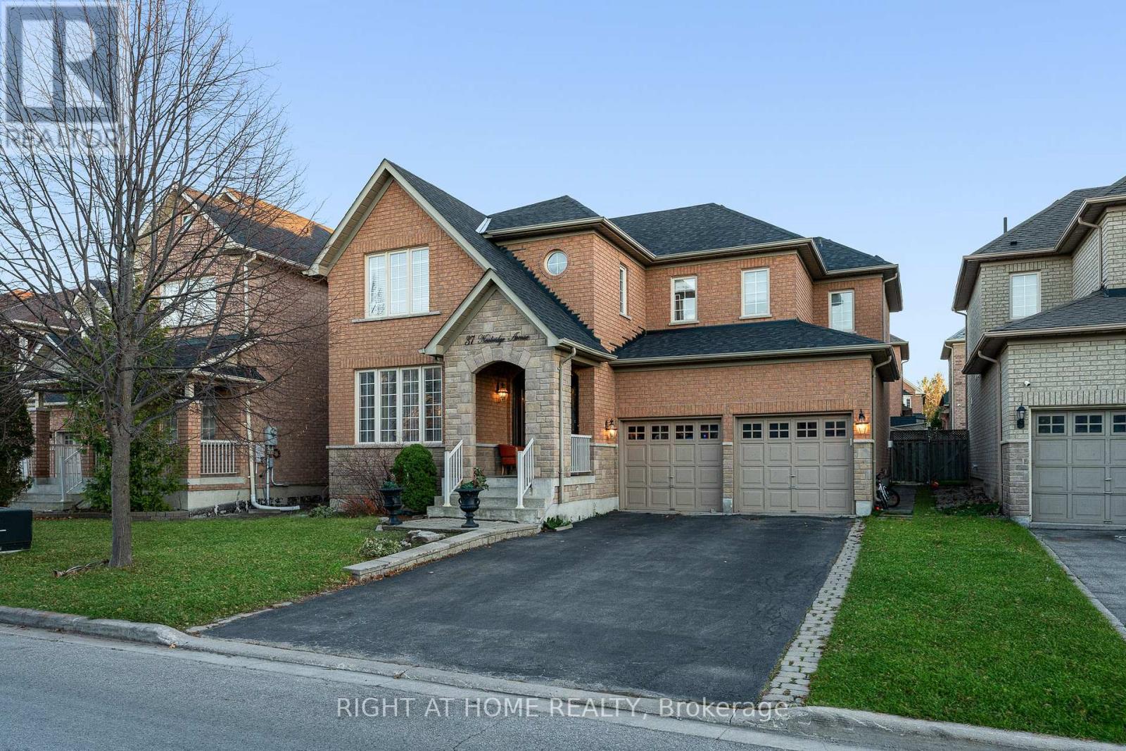 37 Newbridge Avenue, Richmond Hill, Ontario  L4E 3Z9 - Photo 1 - N11994939