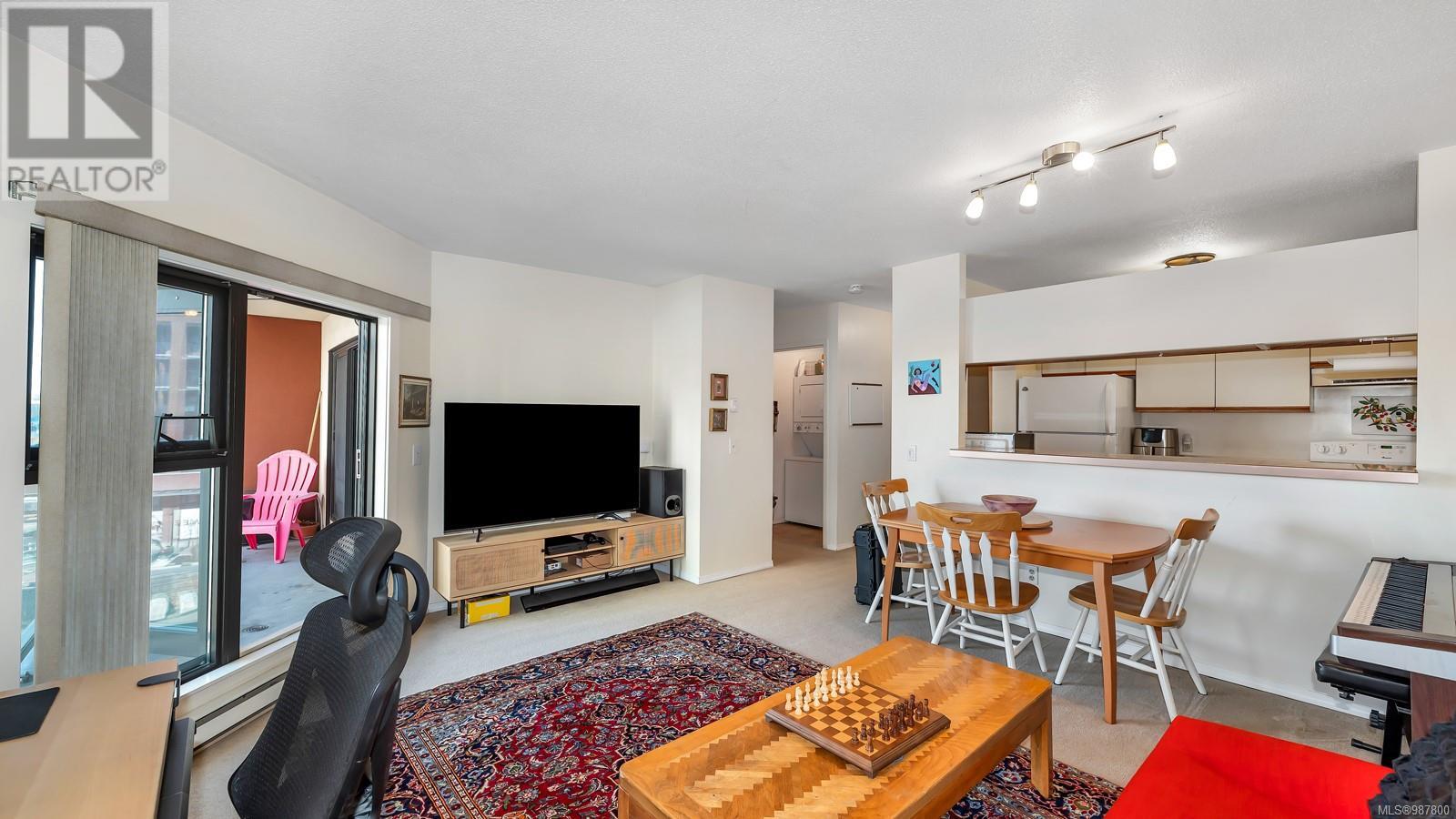 Property at 501 770 Cormorant St image 3