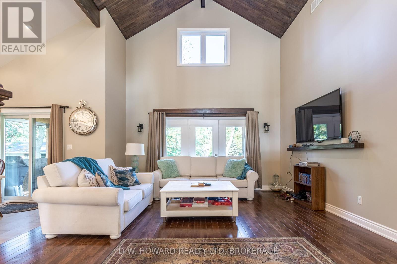 Property at 145 BEECHWOOD AVENUE image 5