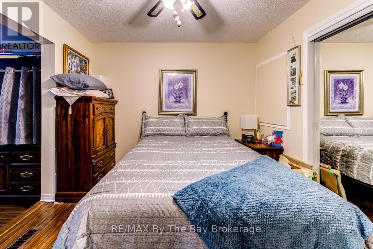 2 Topaz Street, Wasaga Beach, Ontario  L9Z 1X7 - Photo 19 - S11995135