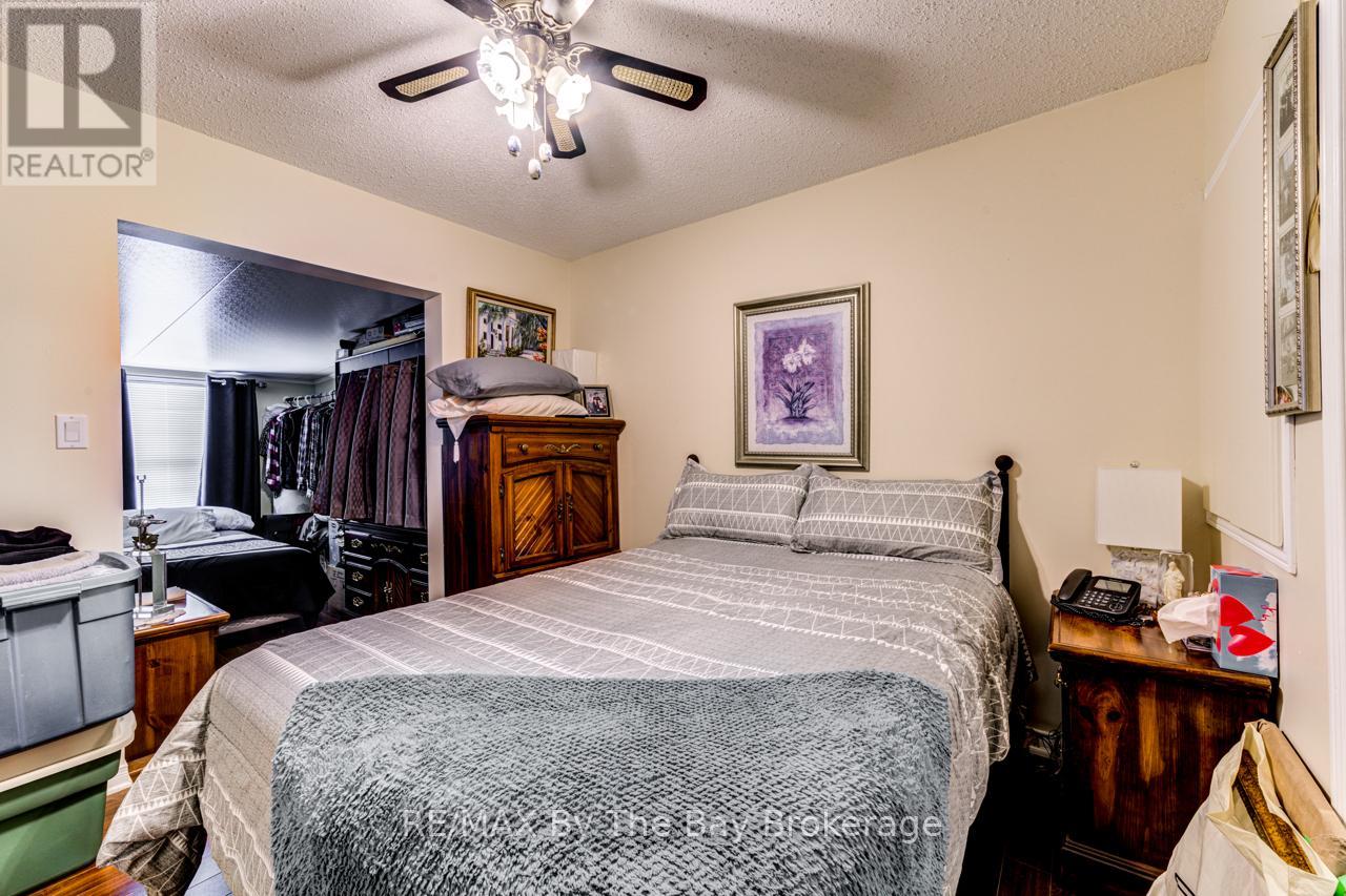 2 Topaz Street, Wasaga Beach, Ontario  L9Z 1X7 - Photo 20 - S11995135