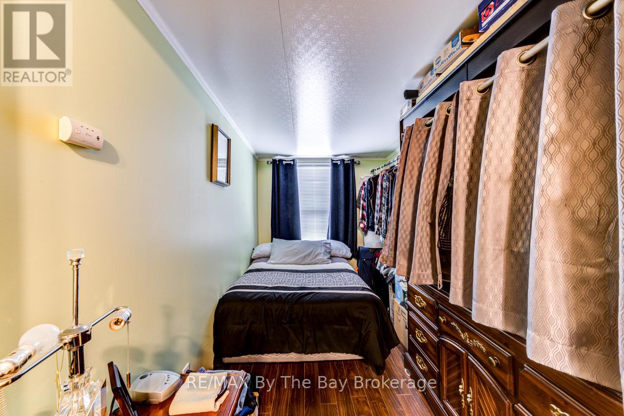 2 Topaz Street, Wasaga Beach, Ontario  L9Z 1X7 - Photo 21 - S11995135
