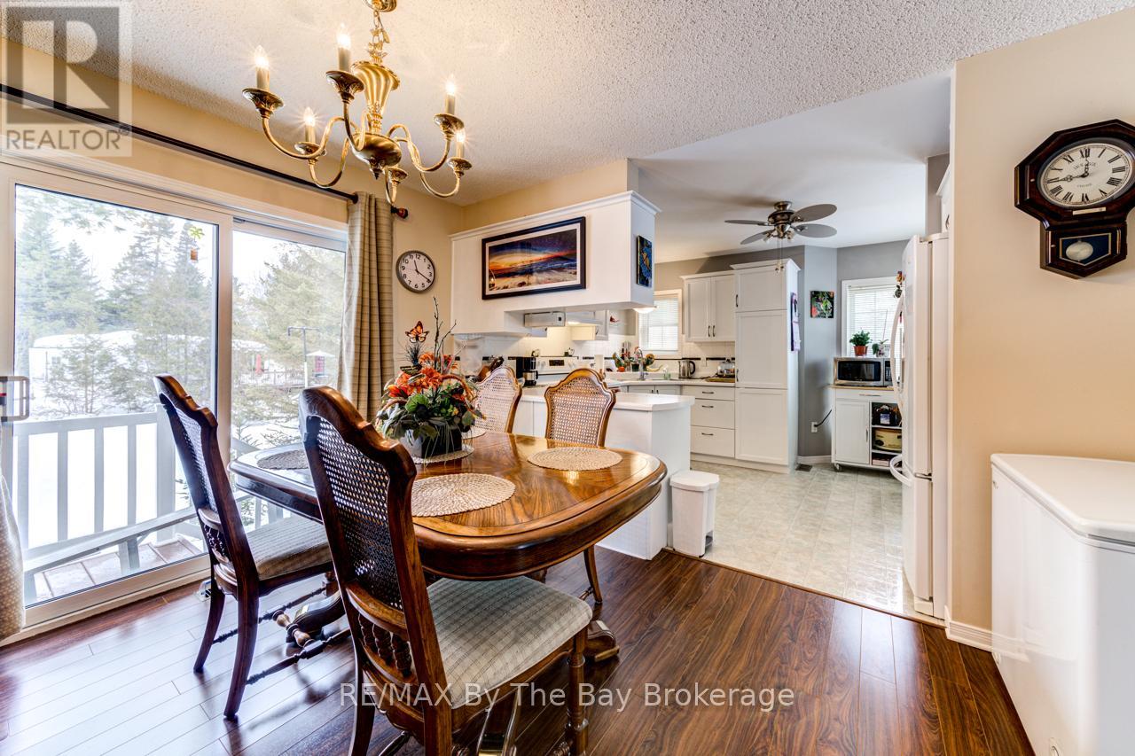 2 Topaz Street, Wasaga Beach, Ontario  L9Z 1X7 - Photo 8 - S11995135