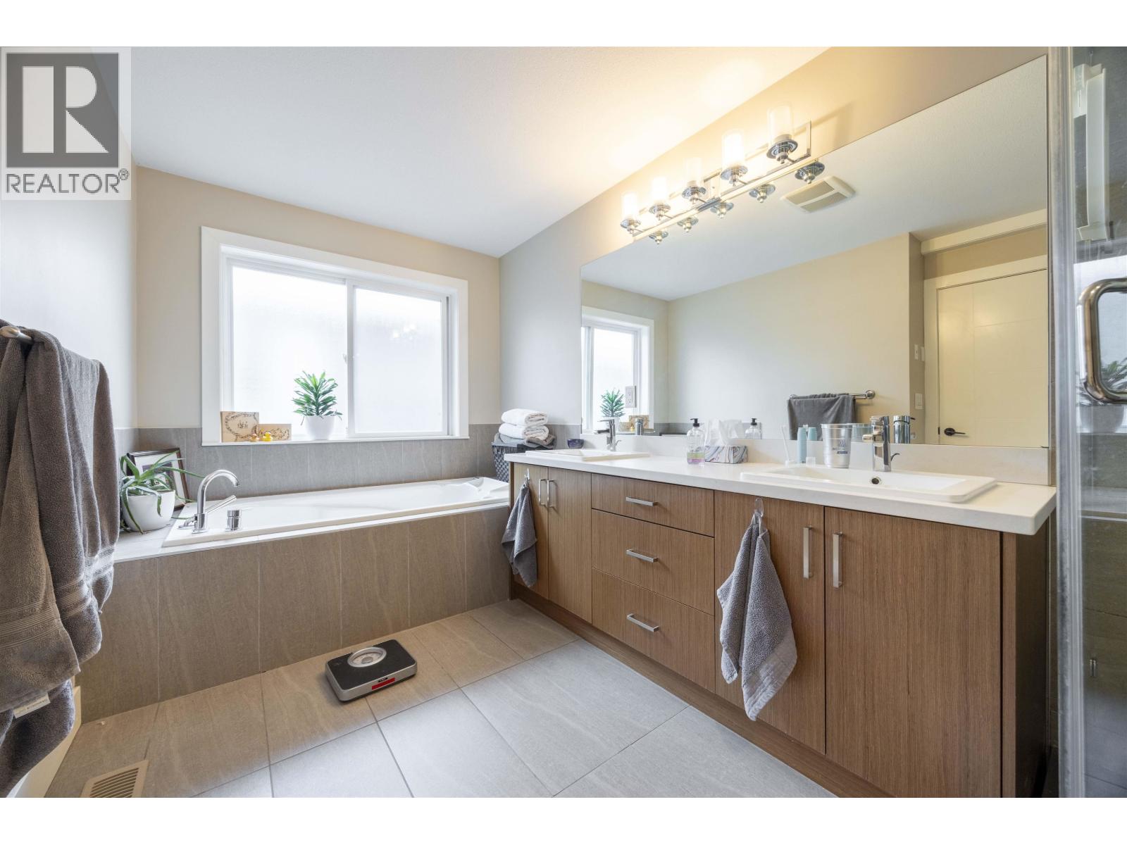 3501 Sheffield Avenue, Coquitlam, British Columbia  V3E 0K2 - Photo 26 - R2964165