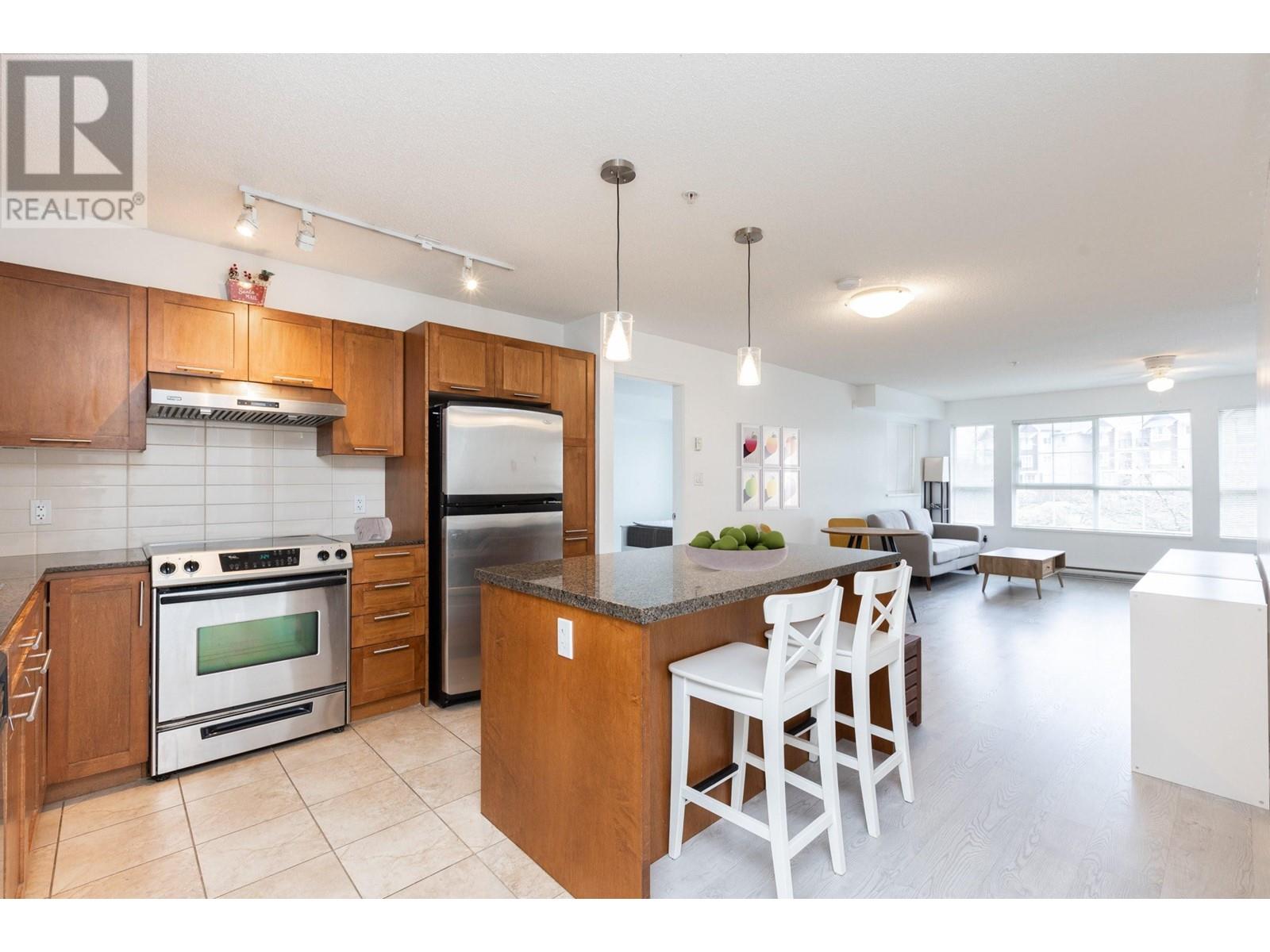 207 19673 Meadow Gardens Way, Pitt Meadows, British Columbia  V3Y 0A1 - Photo 2 - R2970860