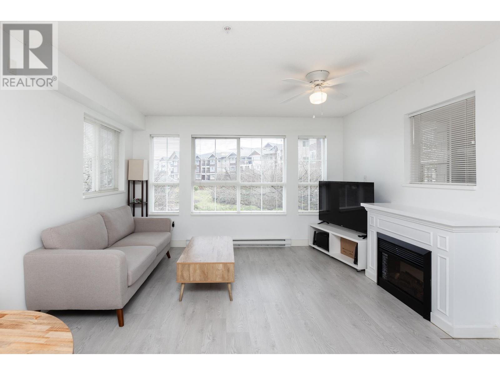 207 19673 Meadow Gardens Way, Pitt Meadows, British Columbia  V3Y 0A1 - Photo 7 - R2970860