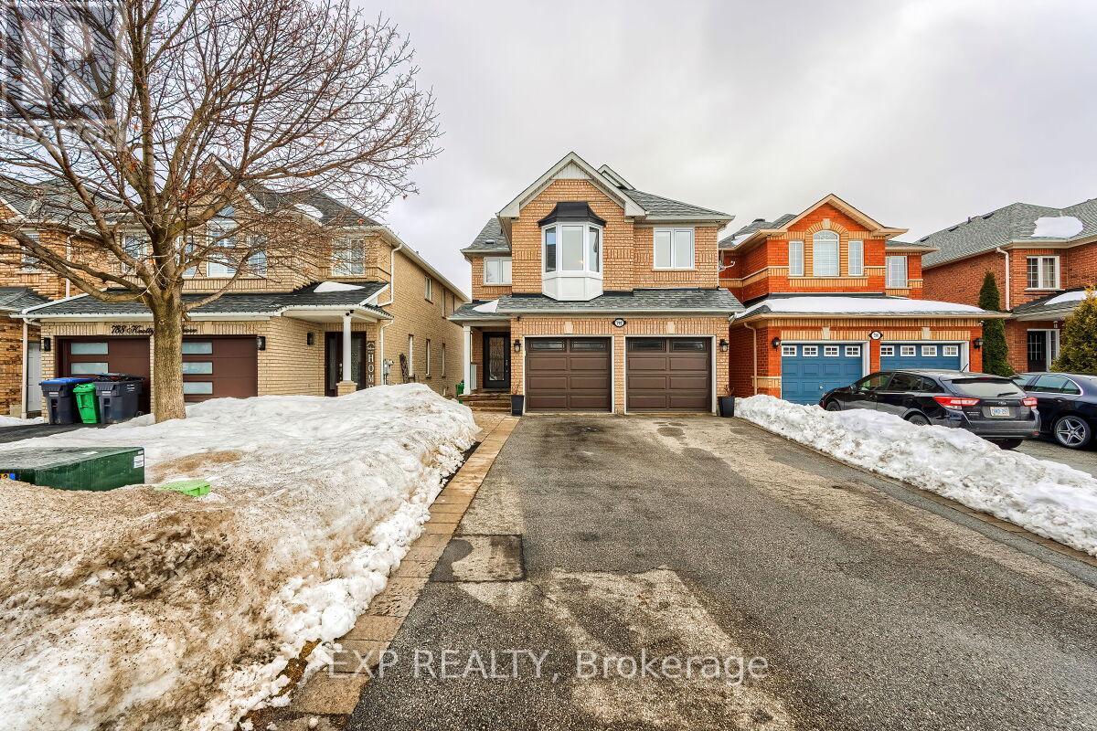 792 Knotty Pine Grove, Mississauga (Meadowvale Village), Ontario  L5W 1K5 - Photo 2 - W11995158