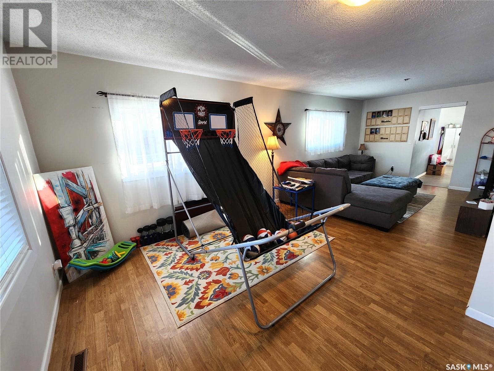 Property at 302 Main STREET image 5