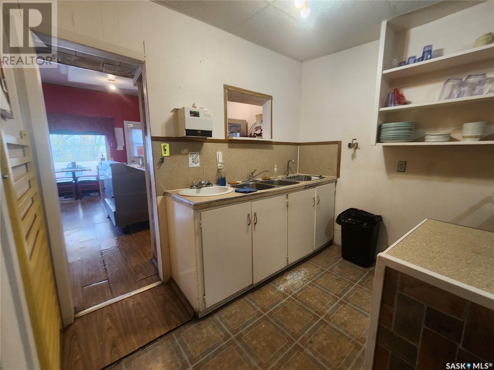 96 Alberta Street, Eyebrow, Saskatchewan  S0H 0C8 - Photo 35 - SK996614
