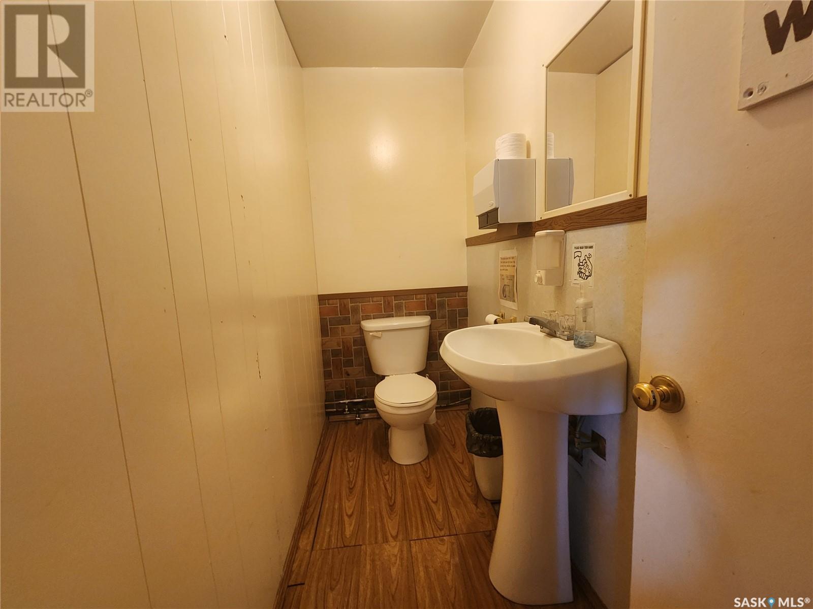 96 Alberta Street, Eyebrow, Saskatchewan  S0H 0C8 - Photo 47 - SK996614