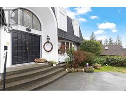 5446 CLIFFRIDGE AVENUE, North Vancouver, British Columbia