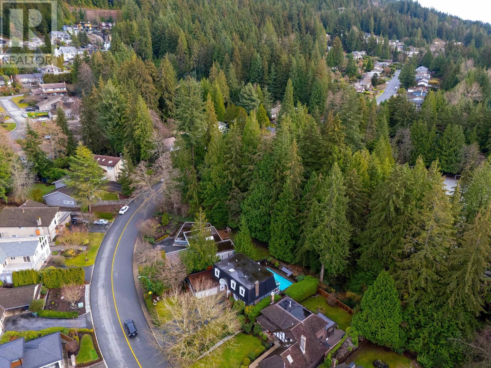5446 Cliffridge Avenue, North Vancouver, British Columbia  V7R 4M4 - Photo 35 - R2952963