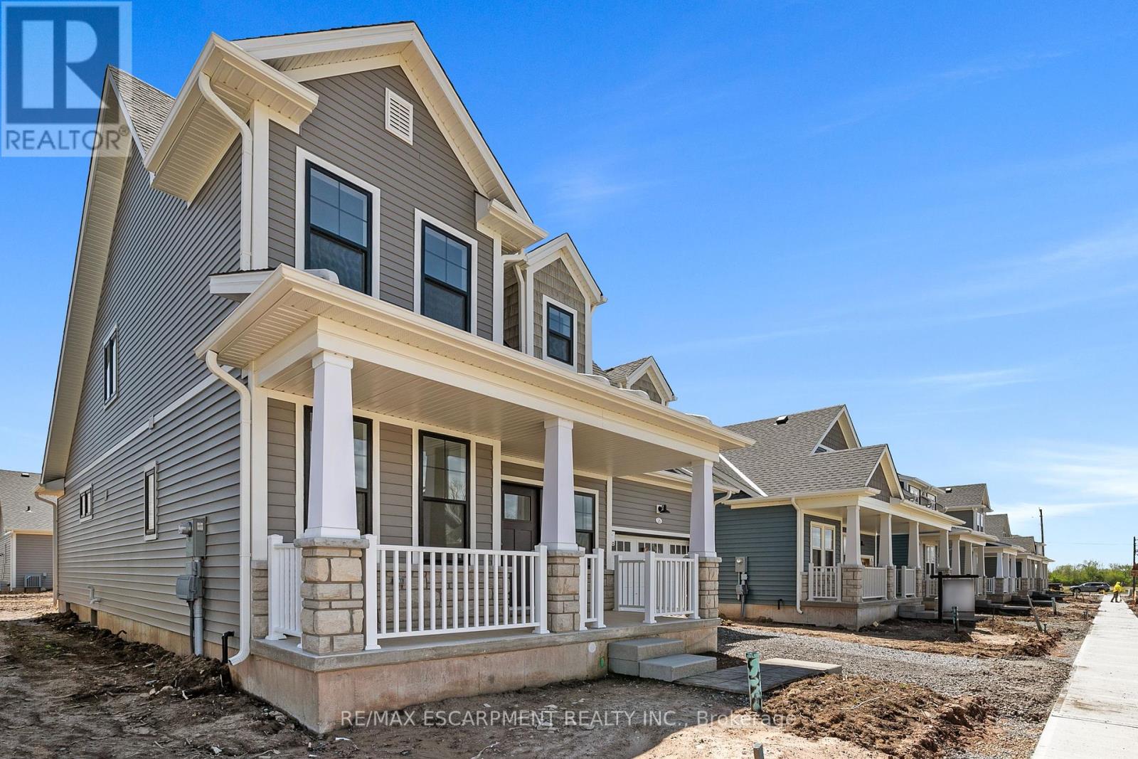 Property at 26 BEACHWALK CRESCENT image 1