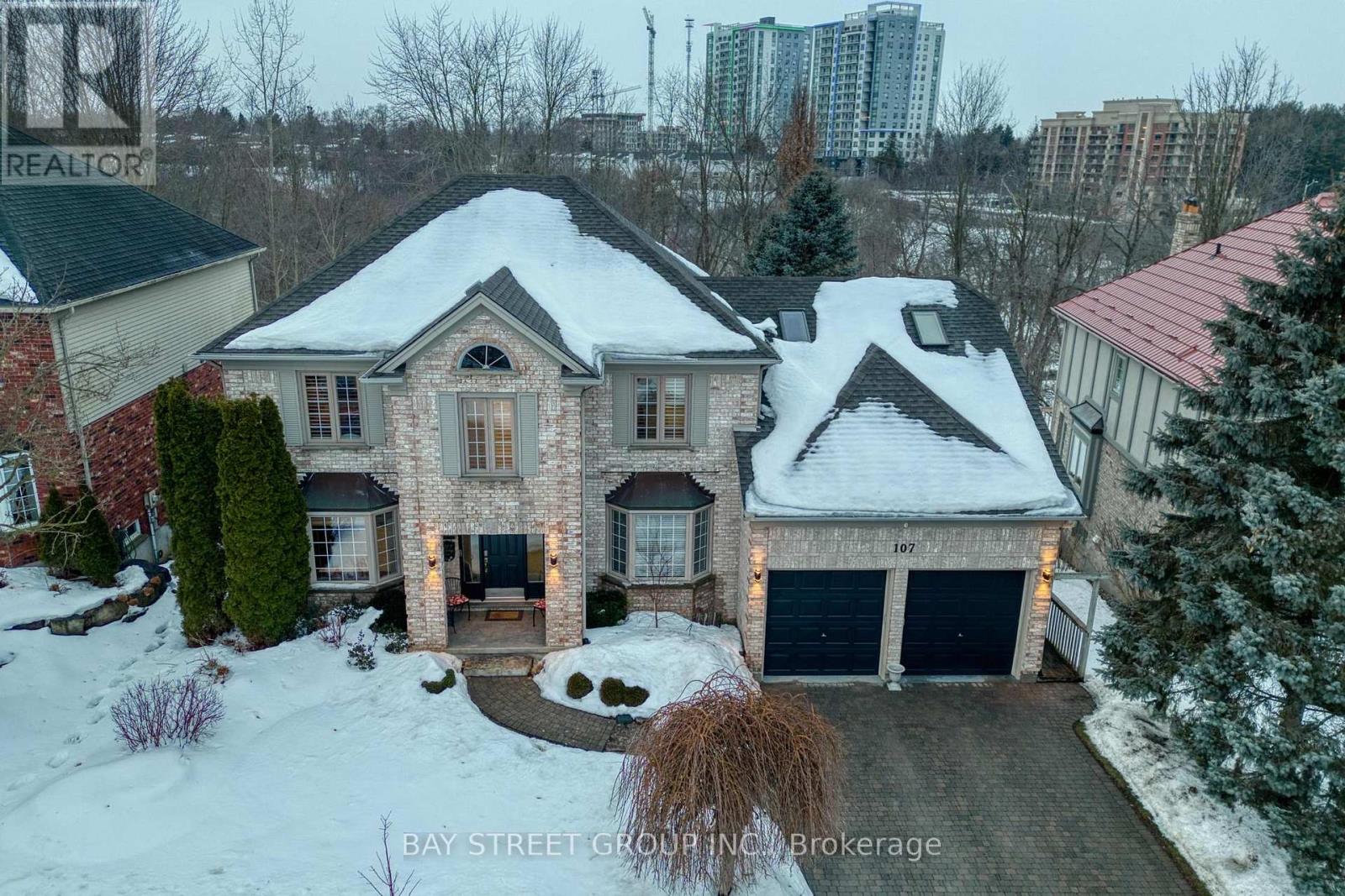 107 Glenridge Crescent