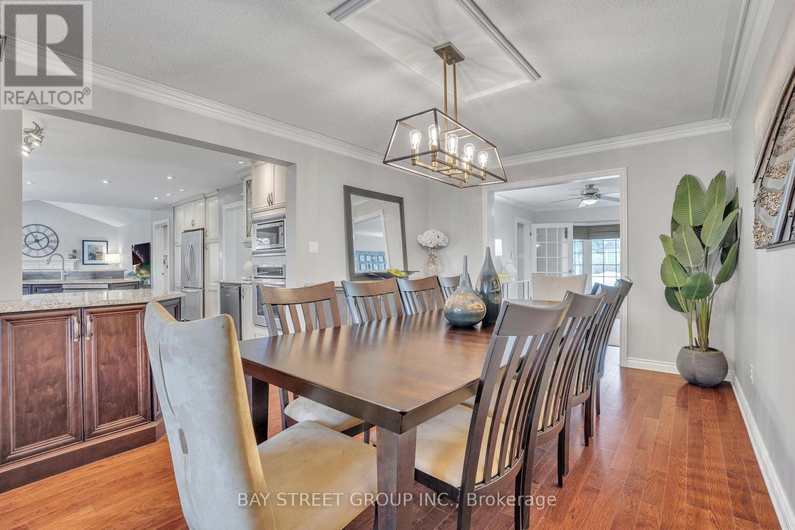Photo 11 of 50 for 107 Glenridge Crescent