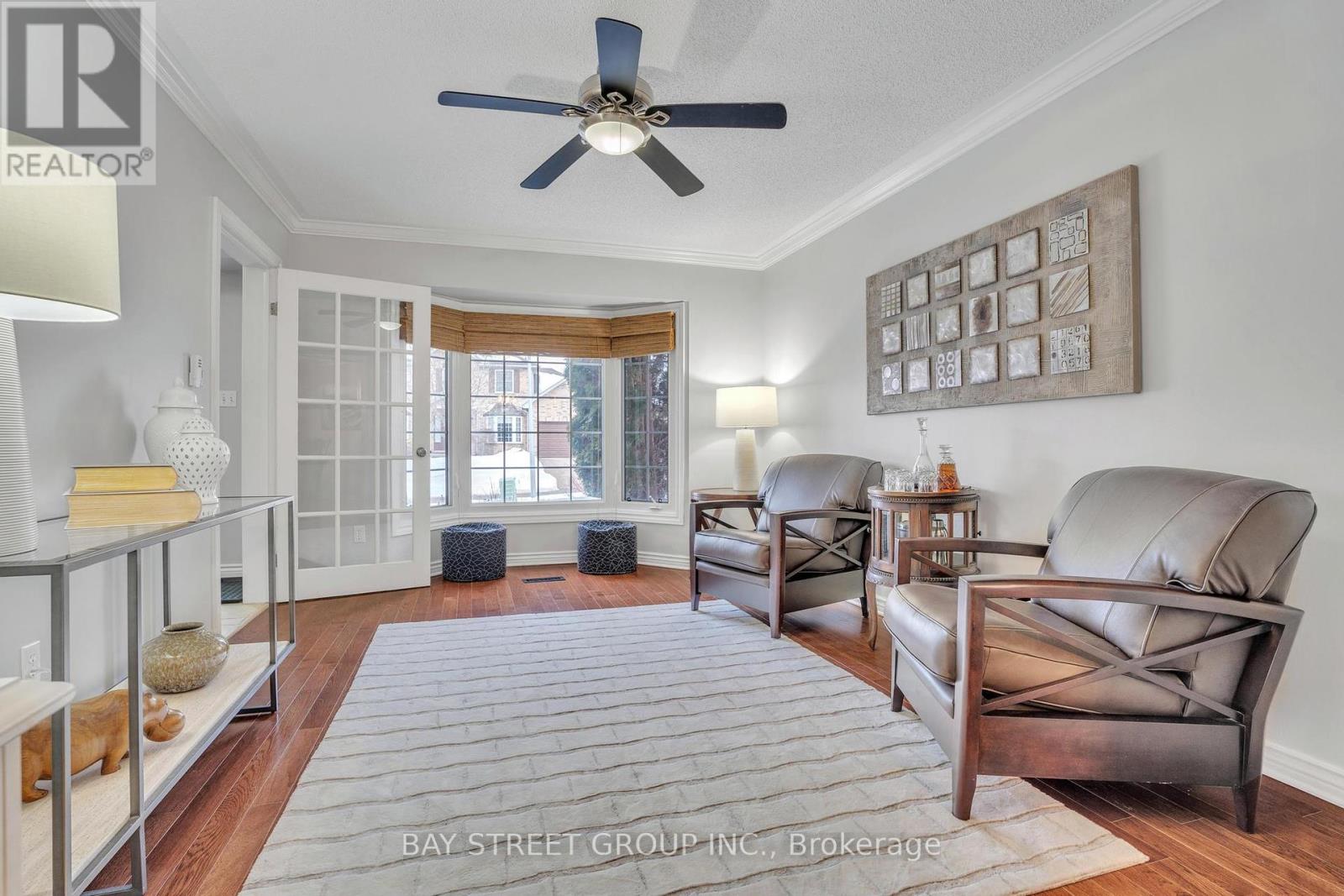Photo 9 of 50 for 107 Glenridge Crescent