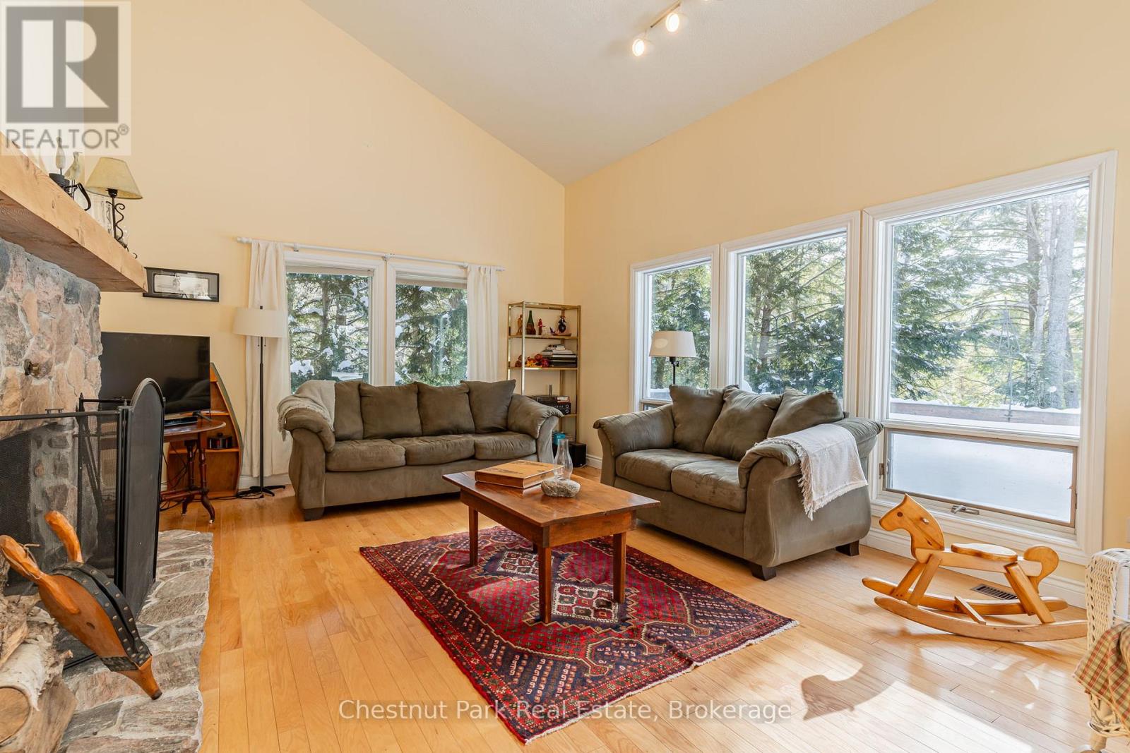 1023 Stonegate Court, Dysart Et Al, Ontario  K0M 1S0 - Photo 17 - X11993502