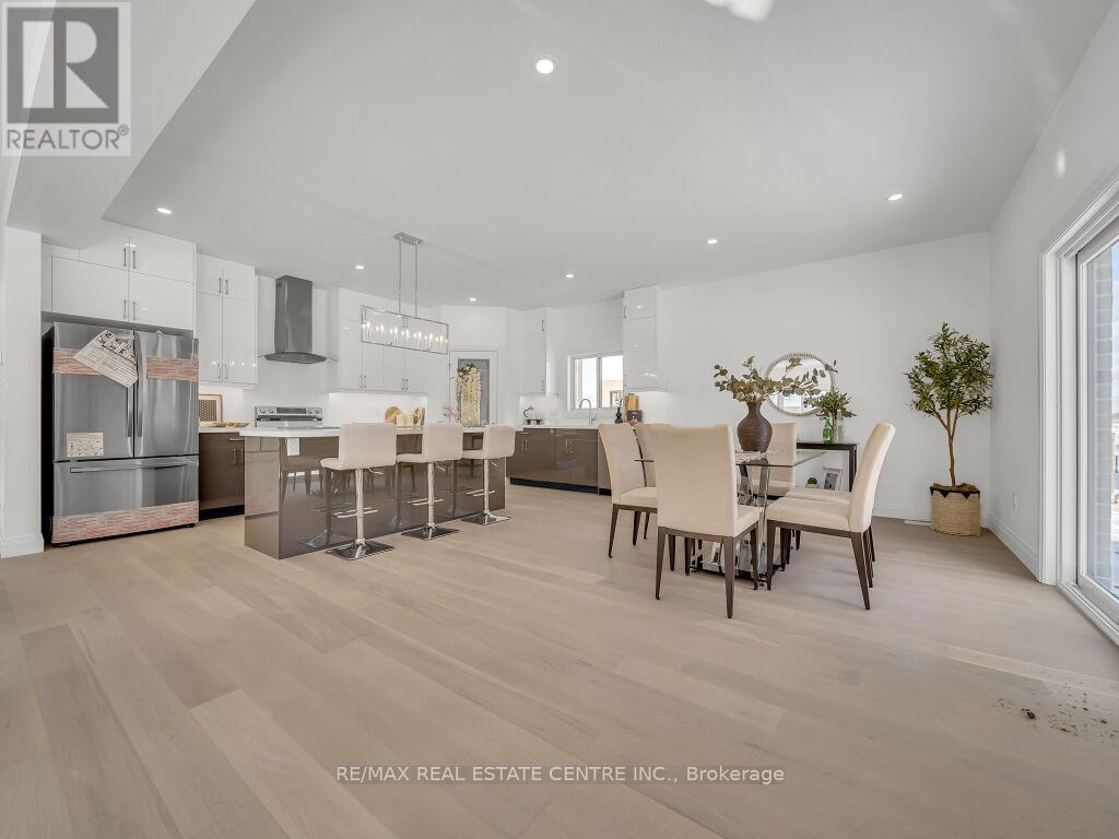 Photo 11 of 50 for 883 Darnley Boulevard