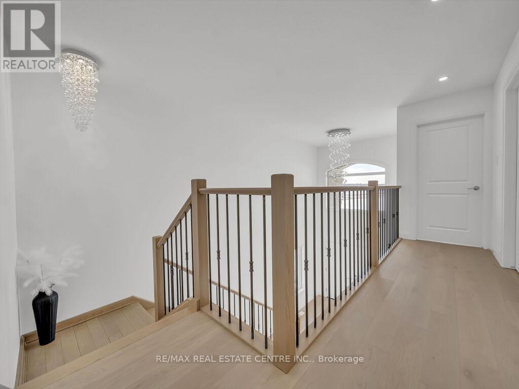 Photo 20 of 50 for 883 Darnley Boulevard