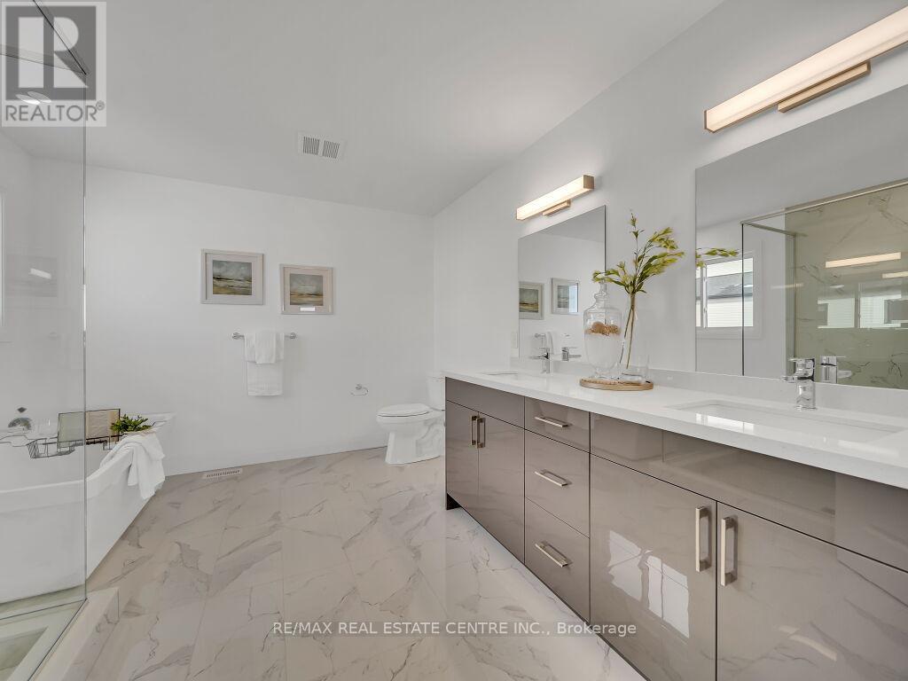 Photo 24 of 50 for 883 Darnley Boulevard