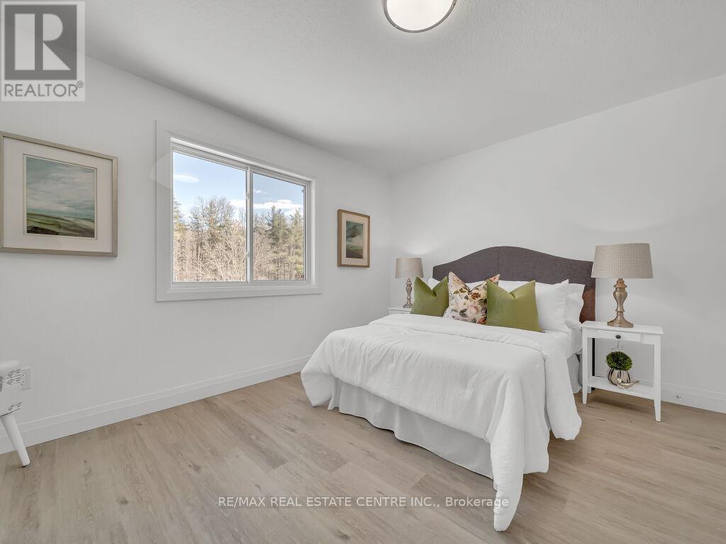Photo 37 of 50 for 883 Darnley Boulevard