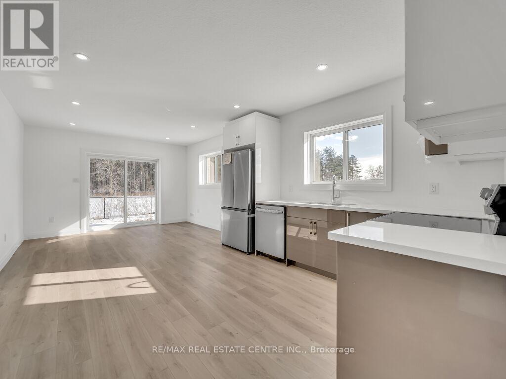 Photo 40 of 50 for 883 Darnley Boulevard