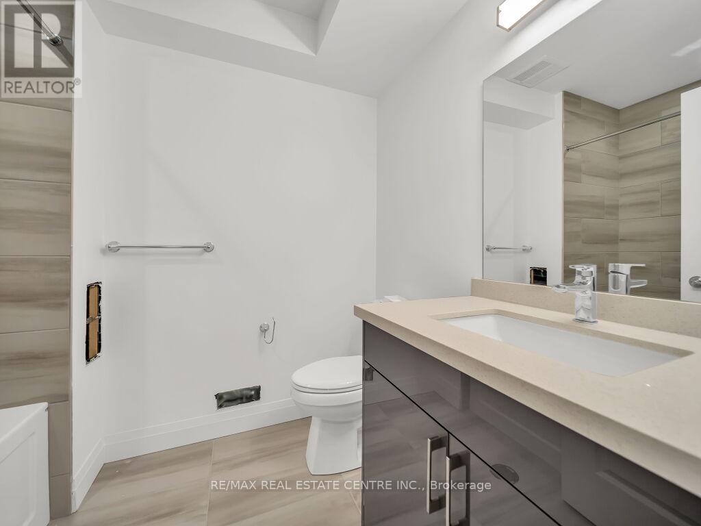 Photo 42 of 50 for 883 Darnley Boulevard