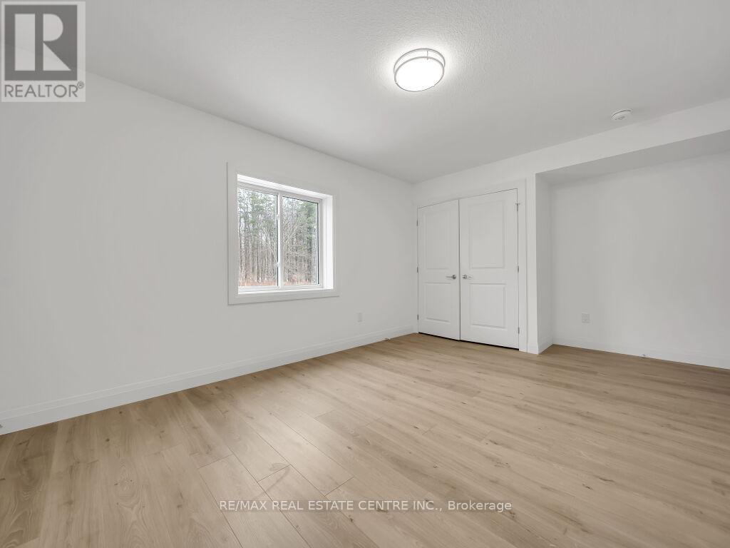 Photo 44 of 50 for 883 Darnley Boulevard