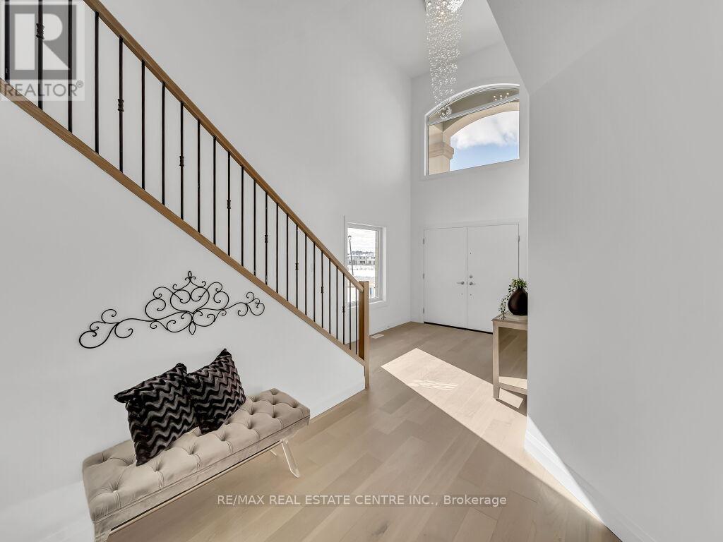 Photo 5 of 50 for 883 Darnley Boulevard