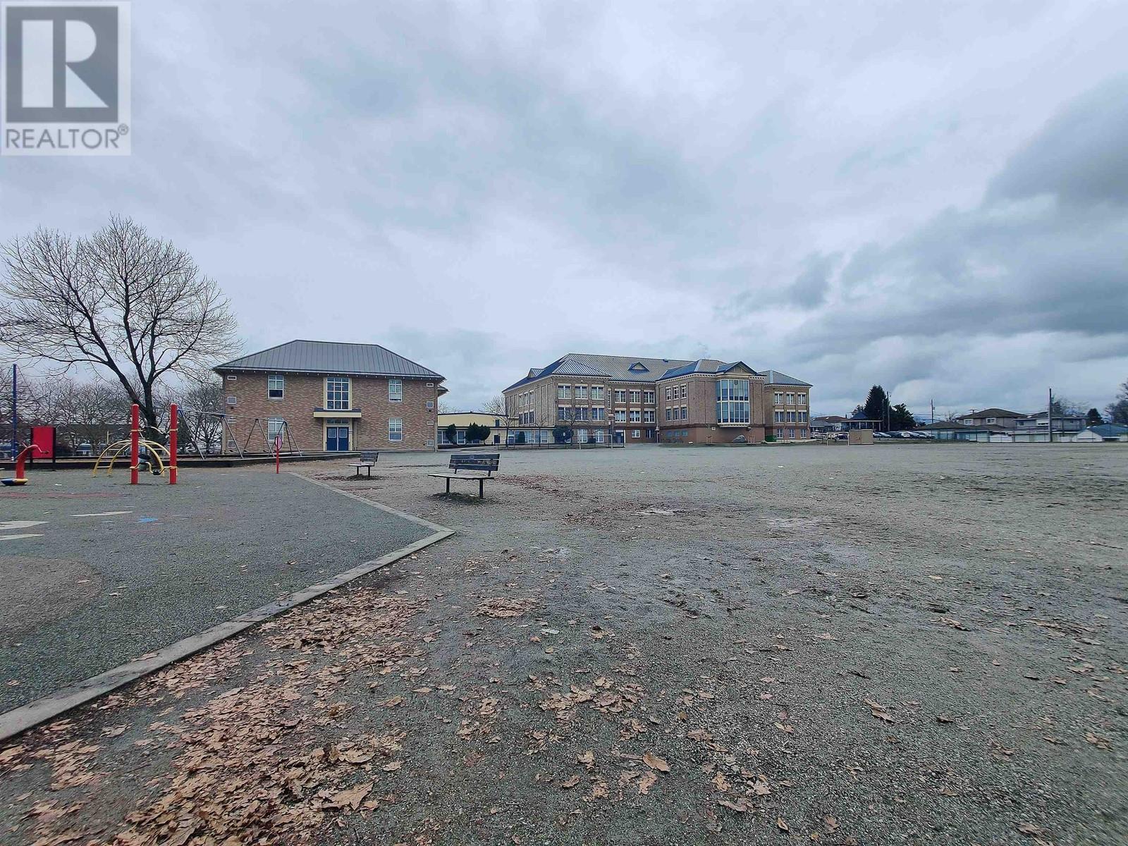 Listing Picture 28 of 40 : 2612 DUKE STREET, Vancouver / 溫哥華 - 魯藝地產 Yvonne Lu Group - MLS Medallion Club Member