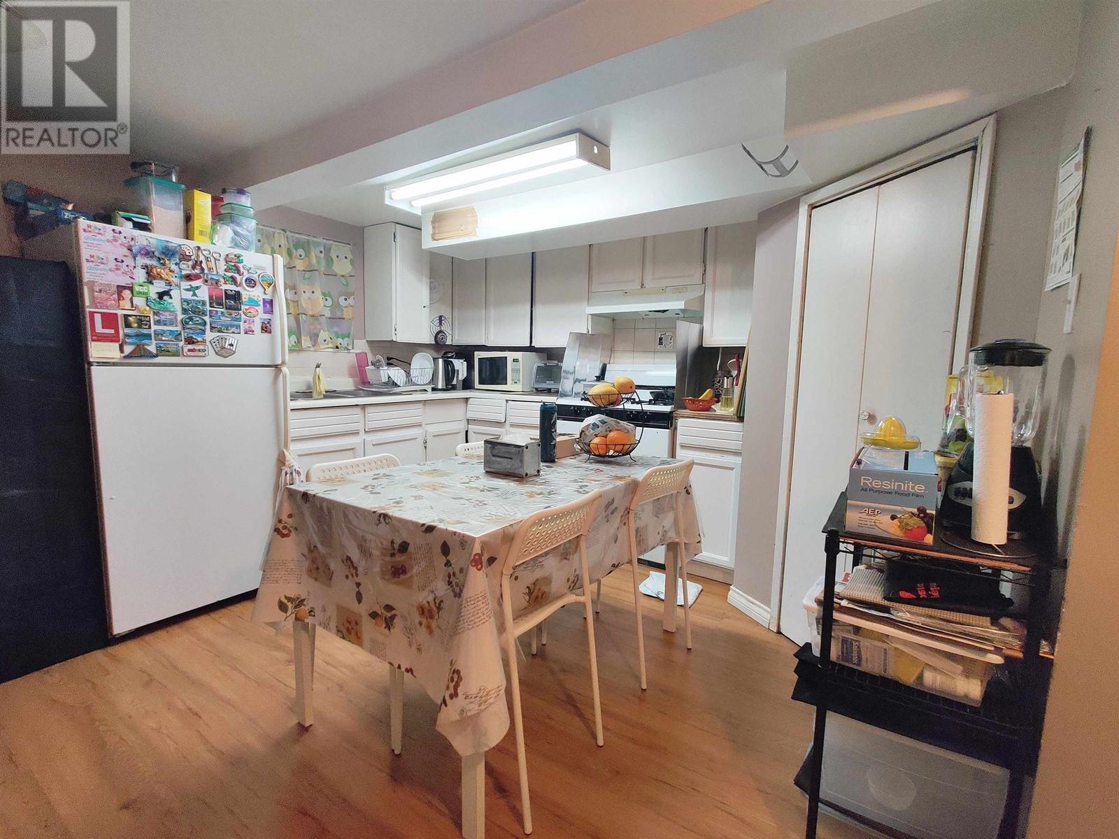 Listing Picture 19 of 40 : 2612 DUKE STREET, Vancouver / 溫哥華 - 魯藝地產 Yvonne Lu Group - MLS Medallion Club Member