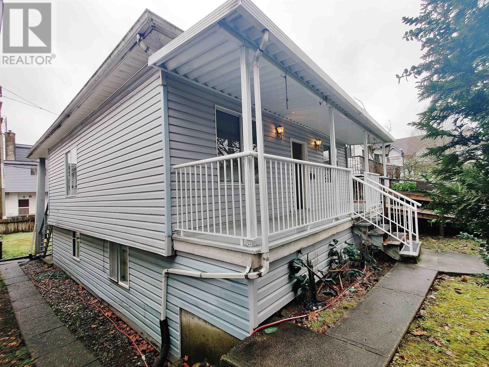 Listing Picture 15 of 40 : 2612 DUKE STREET, Vancouver / 溫哥華 - 魯藝地產 Yvonne Lu Group - MLS Medallion Club Member