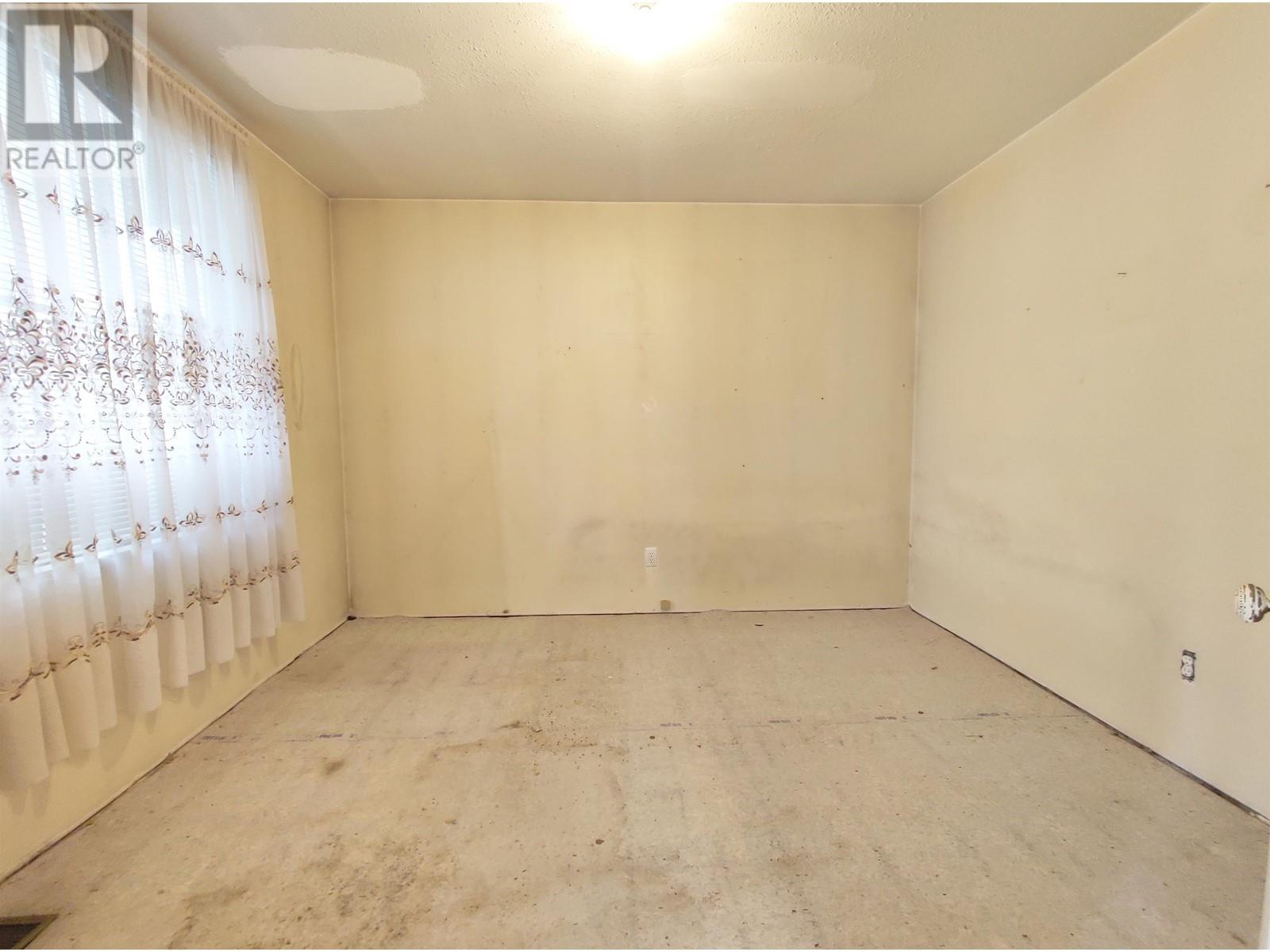 Listing Picture 10 of 40 : 2612 DUKE STREET, Vancouver / 溫哥華 - 魯藝地產 Yvonne Lu Group - MLS Medallion Club Member