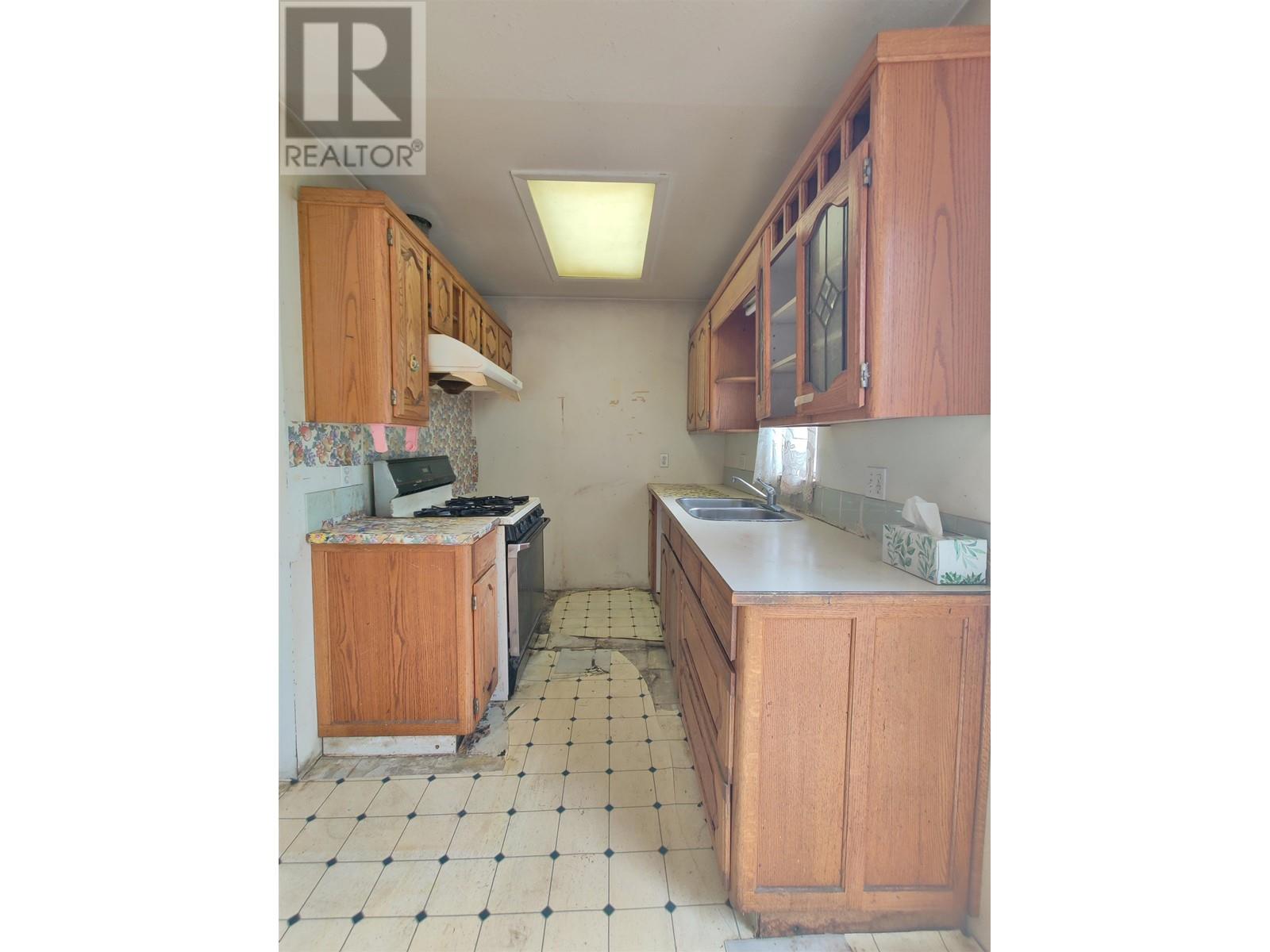 Listing Picture 9 of 40 : 2612 DUKE STREET, Vancouver / 溫哥華 - 魯藝地產 Yvonne Lu Group - MLS Medallion Club Member