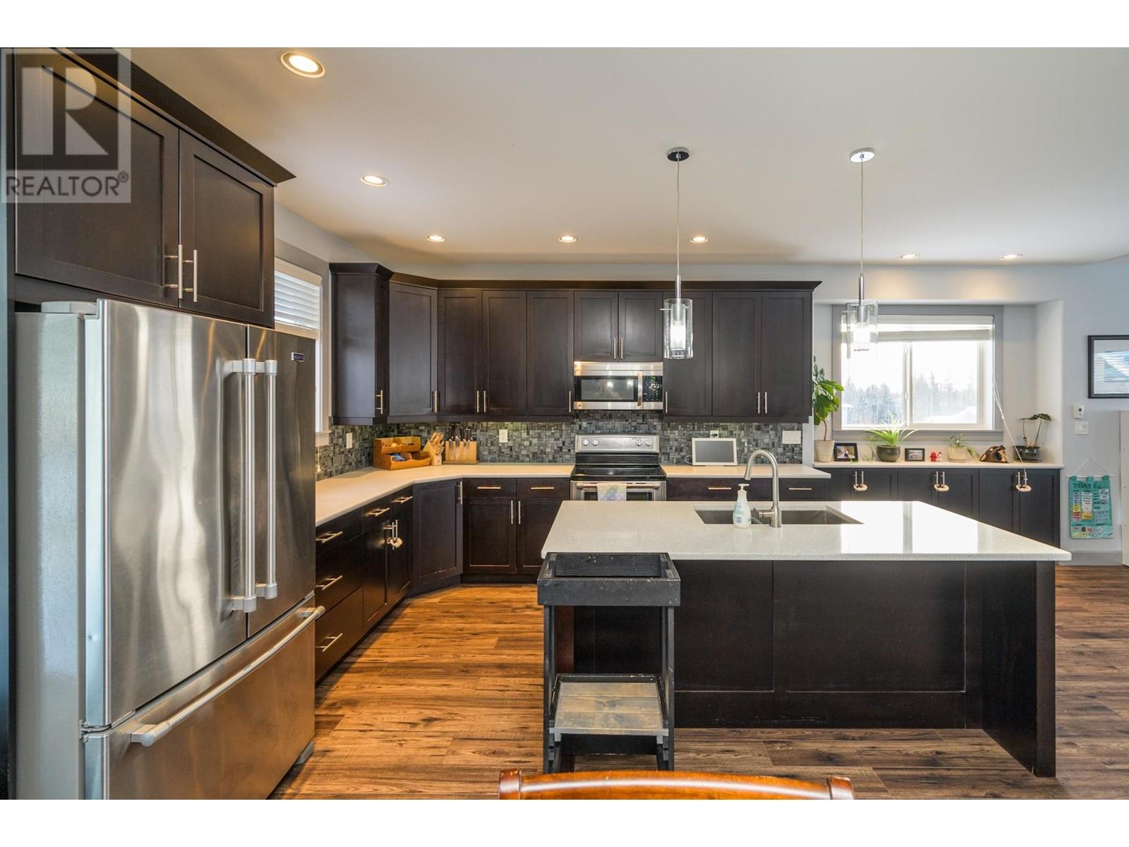 Property at 2838 MAURICE DRIVE image 3
