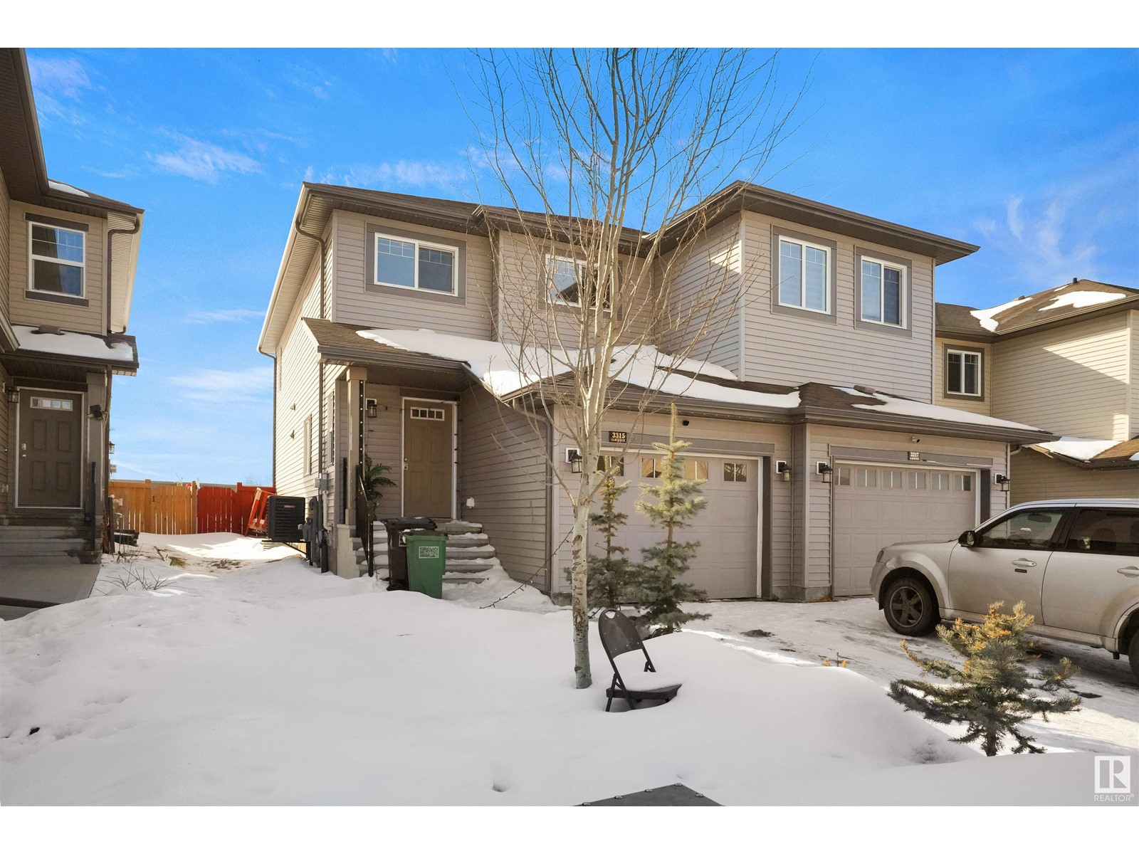 Property at 3315 11 AV NW image 3