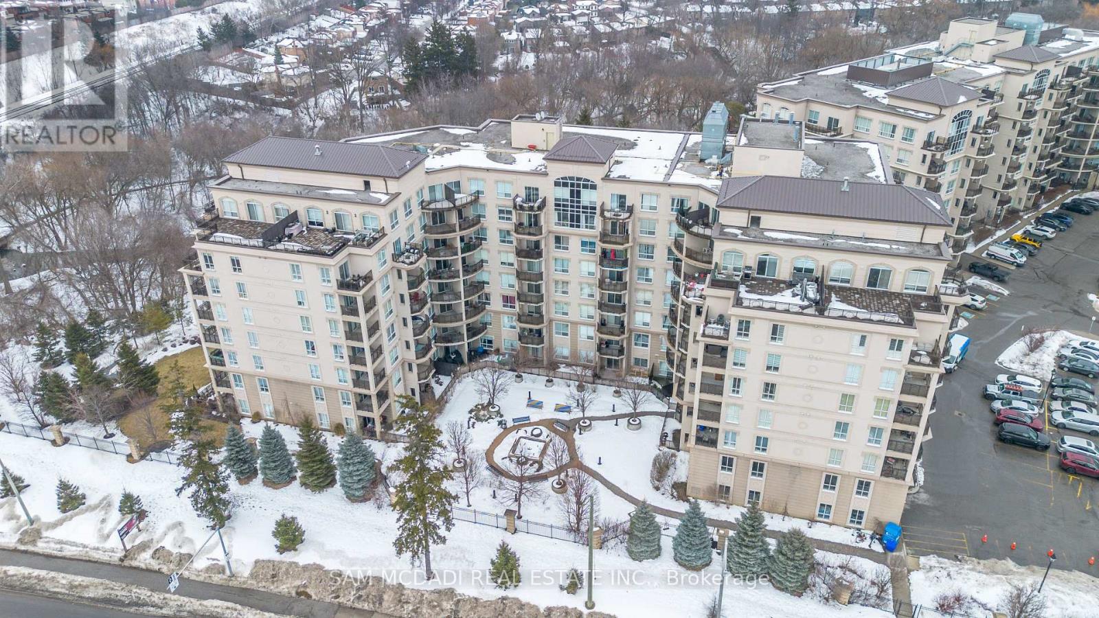 Property at 303 - 8 MAISON PARC COURT image 1