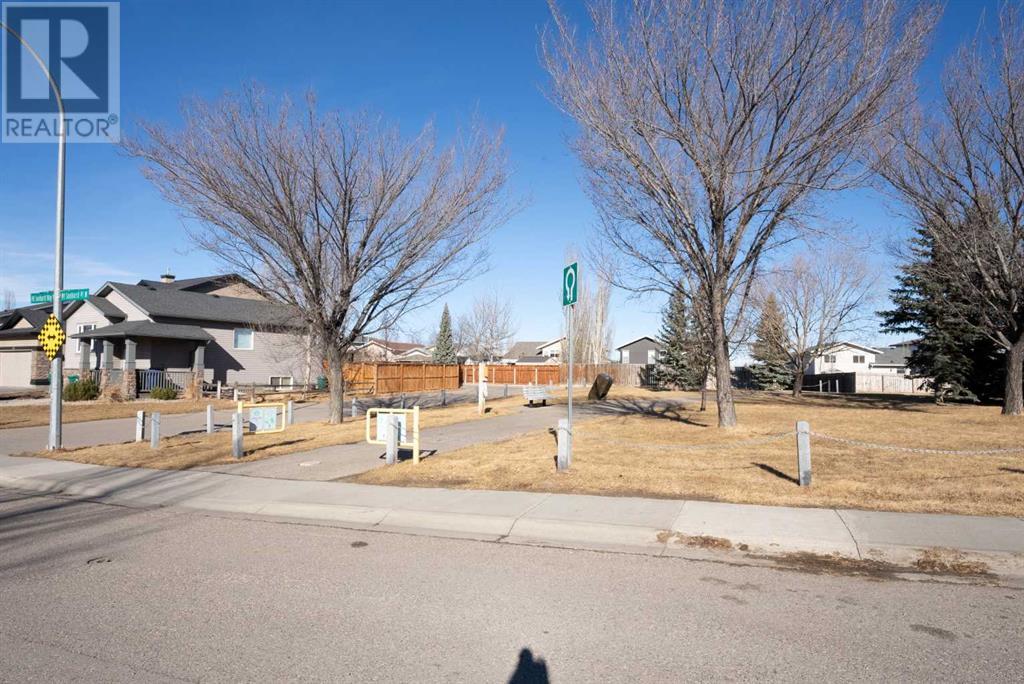 208 Mt Sunburst Place W, Lethbridge, Alberta  T1K 2S3 - Photo 42 - A2197054