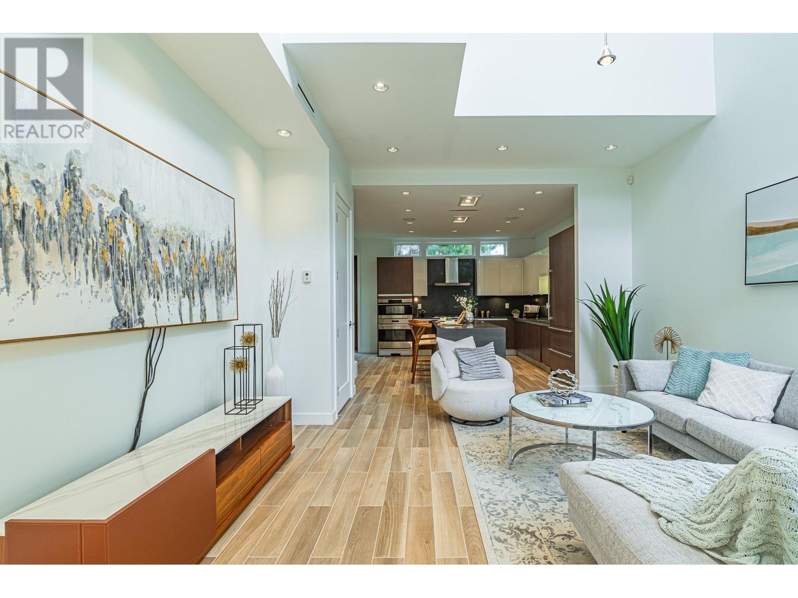 Listing Picture 4 of 7 : 20 9055 DAYTON AVENUE, Richmond / 烈治文 - 魯藝地產 Yvonne Lu Group - MLS Medallion Club Member