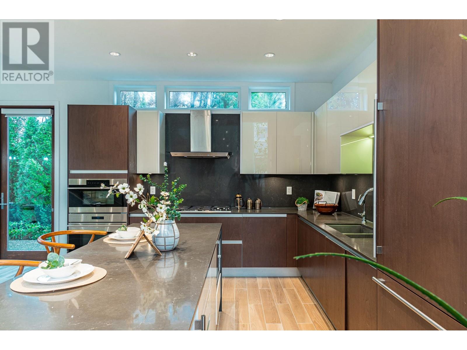 Listing Picture 7 of 7 : 20 9055 DAYTON AVENUE, Richmond / 烈治文 - 魯藝地產 Yvonne Lu Group - MLS Medallion Club Member