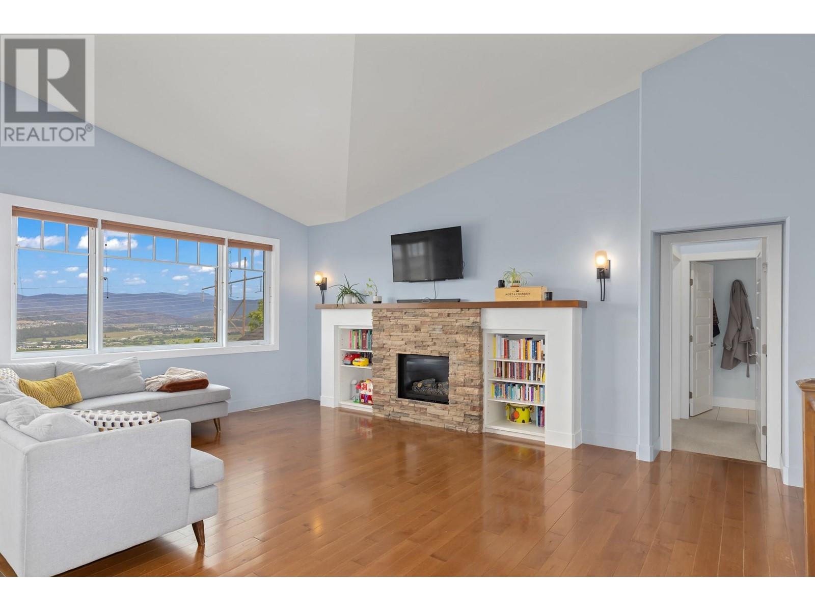 Property at 1585 Tower Ranch Boulevard image 5