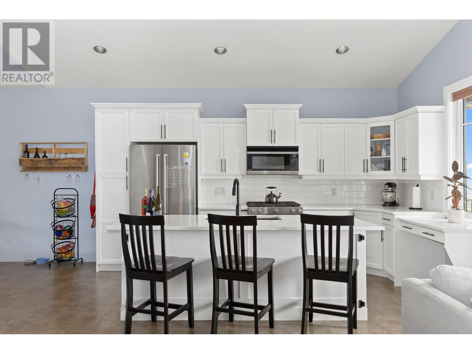 1585 Tower Ranch Boulevard, Kelowna, British Columbia  V1P 1P9 - Photo 8 - 10337048