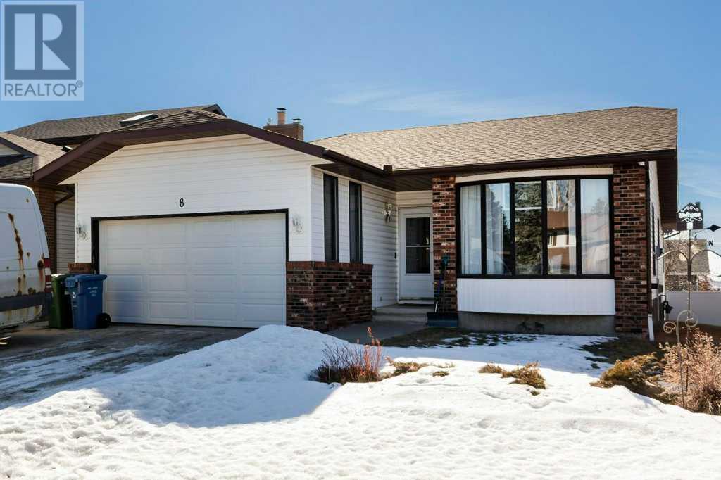 8 Edgeland Bay NW, calgary, Alberta