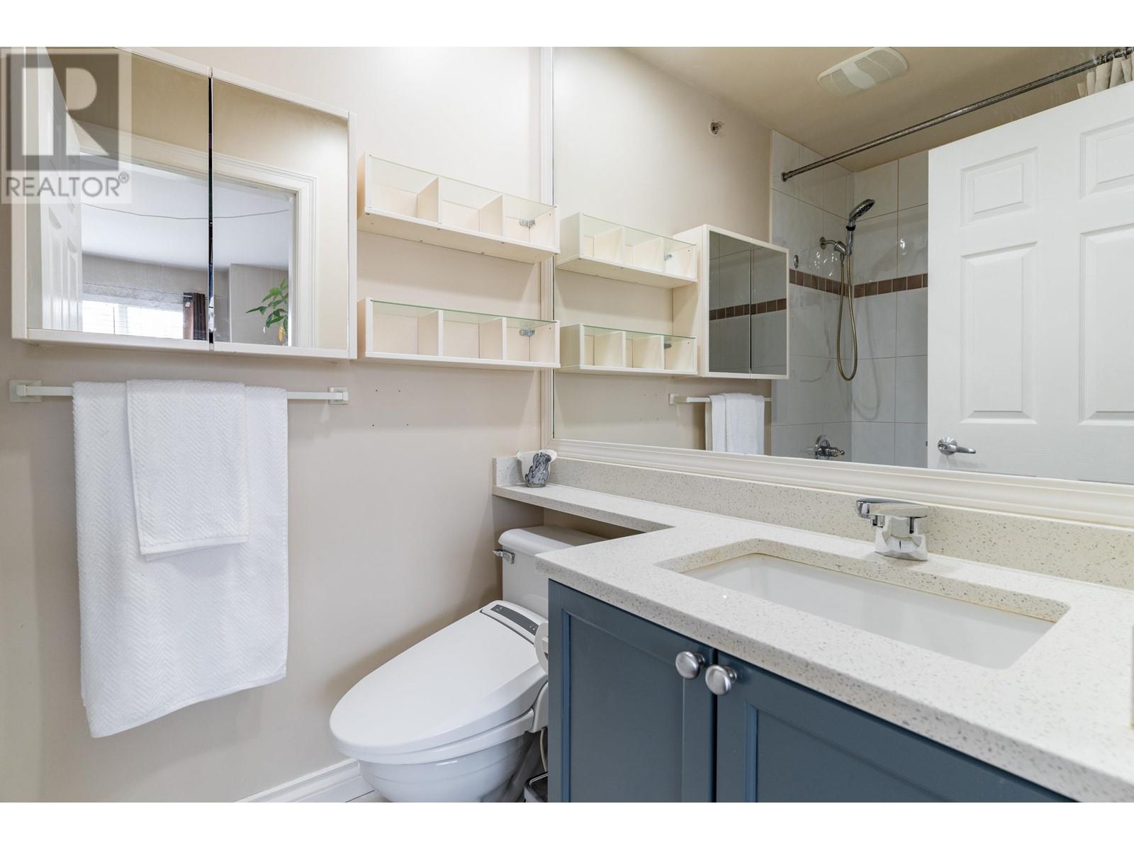 Listing Picture 17 of 30 : 2868 SOTAO AVENUE, Vancouver / 溫哥華 - 魯藝地產 Yvonne Lu Group - MLS Medallion Club Member