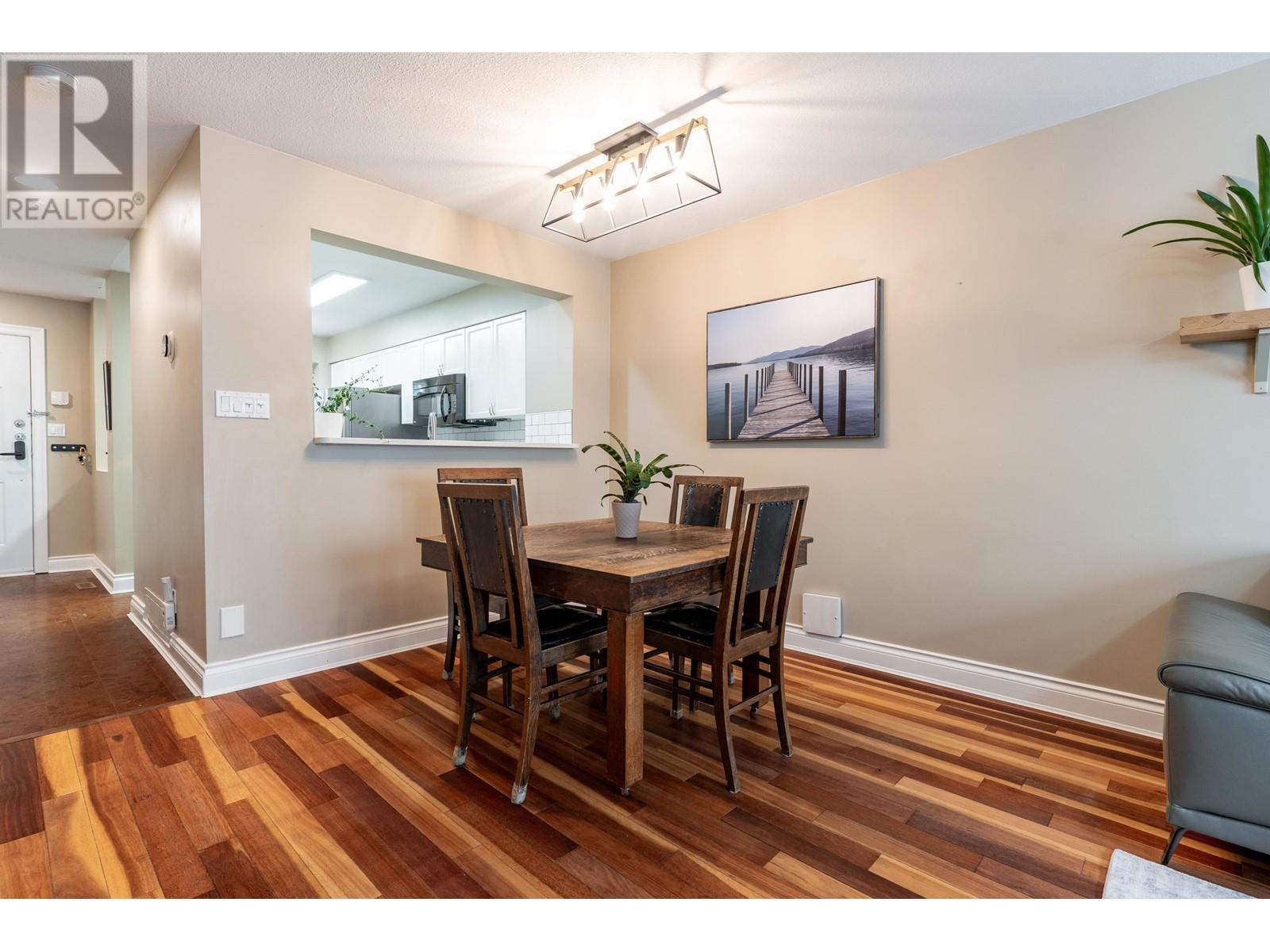 Listing Picture 10 of 30 : 2868 SOTAO AVENUE, Vancouver / 溫哥華 - 魯藝地產 Yvonne Lu Group - MLS Medallion Club Member