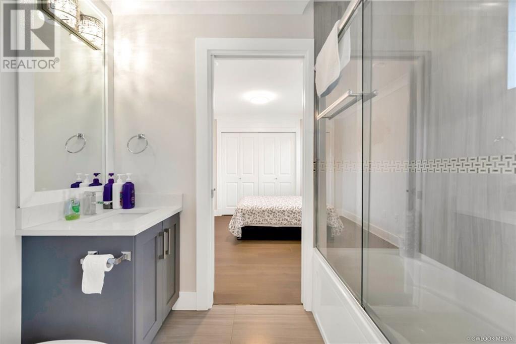 Listing Picture 11 of 20 : 7442 WILLIAMS ROAD, Richmond / 烈治文 - 魯藝地產 Yvonne Lu Group - MLS Medallion Club Member