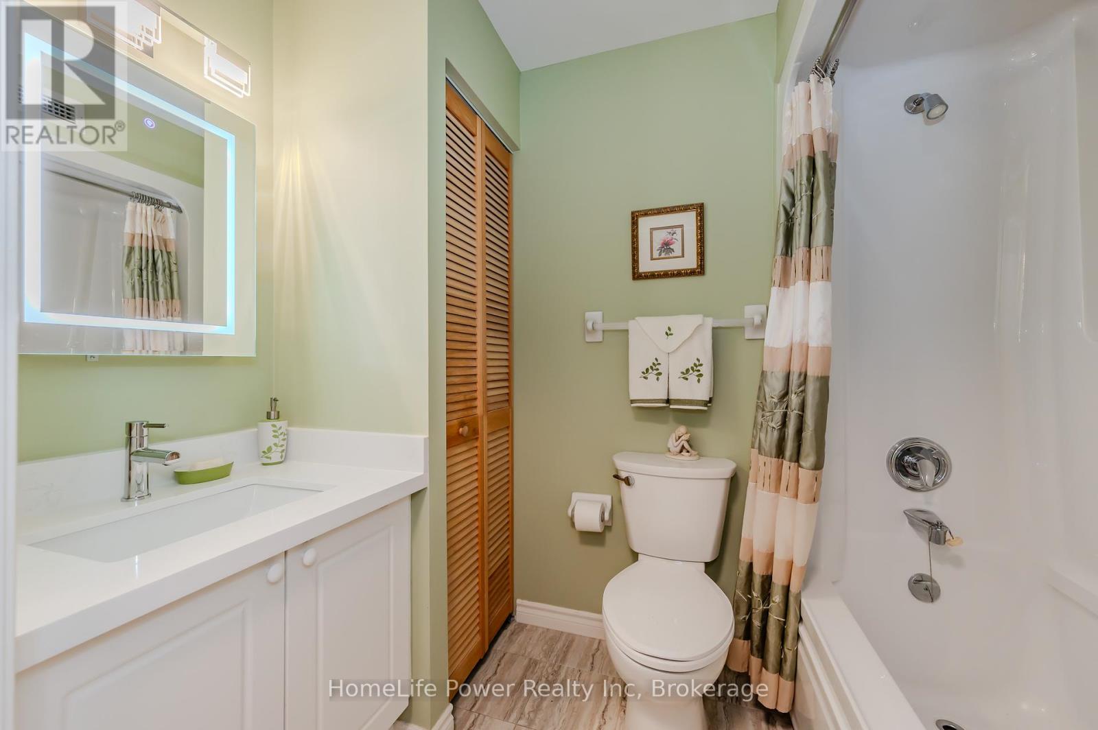 302 - 20 St George Street, Kitchener, Ontario  N2G 2S7 - Photo 17 - X11995481