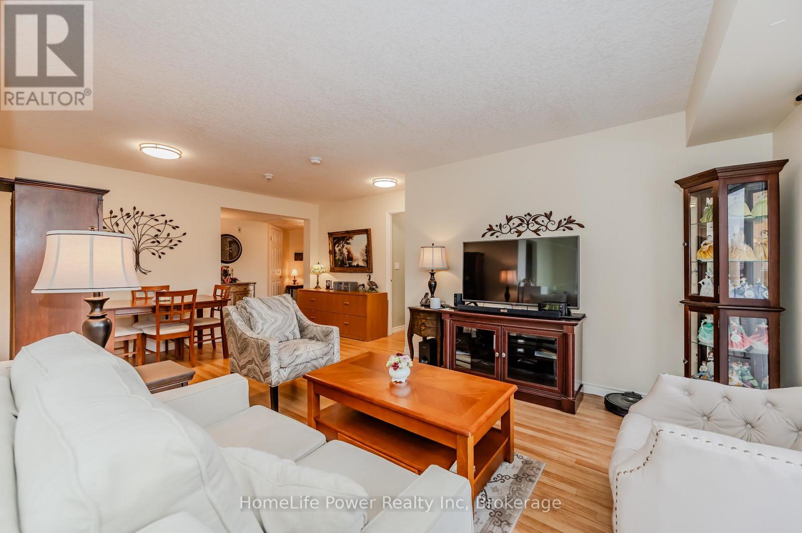 302 - 20 St George Street, Kitchener, Ontario  N2G 2S7 - Photo 7 - X11995481