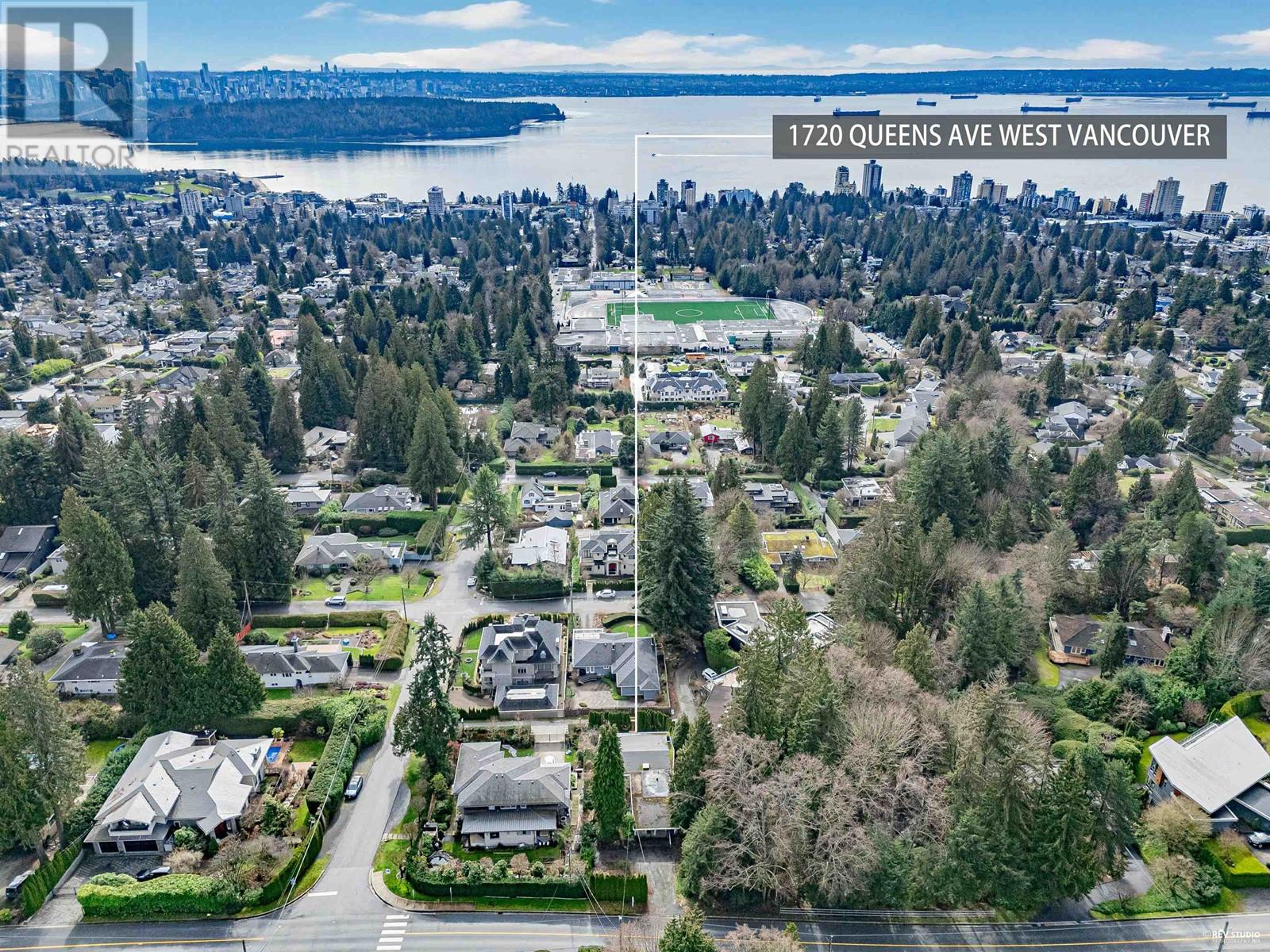 1720 Queens Avenue, West Vancouver, British Columbia  V7V 2X7 - Photo 2 - R2969854